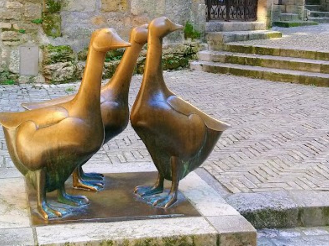 Bronze goose statues in Sarlat, home of the Fete de l'Oies