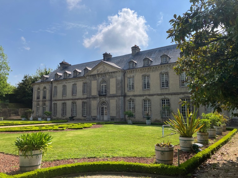 Top 10 Normandy Abbeys and Châteaux