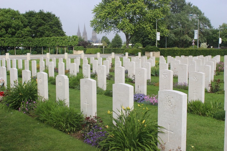 Visiting the Bayeux War Cemetery and Memorial