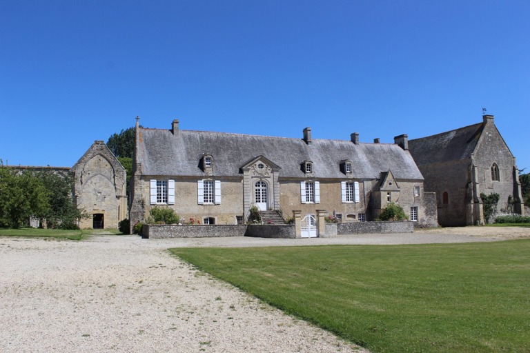 Longues-sur-Mer Abbey