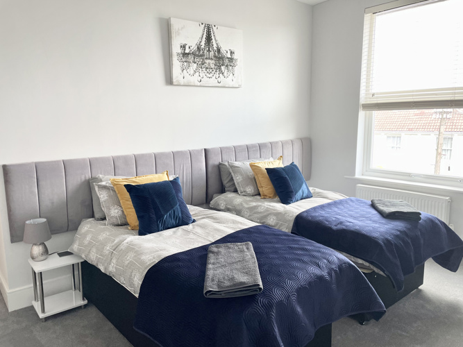 Large second bedroom with twin, Super King or triple