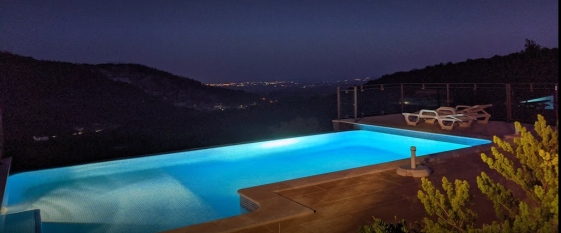 Villa vida nov at night