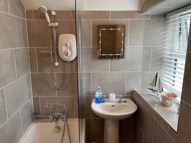 bath shower sink mirror