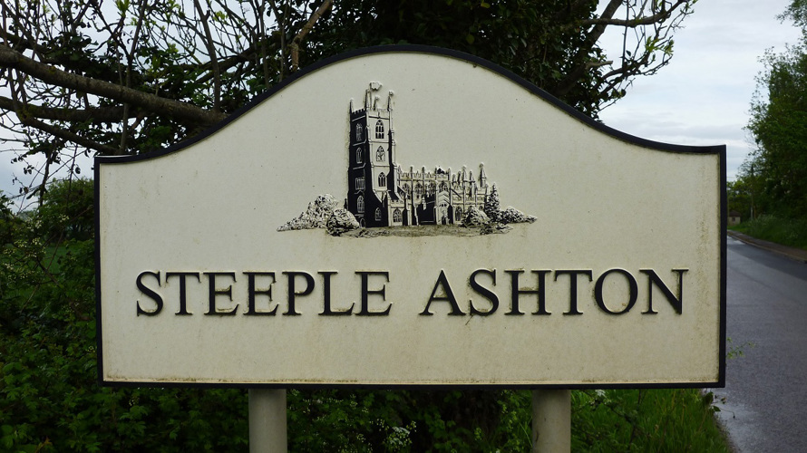 Steeple Ashton sign Coachmans Cottage Steeple Ashton Wiltshire BA14 6HH 1 bedroom self catering cottage for 2 guests