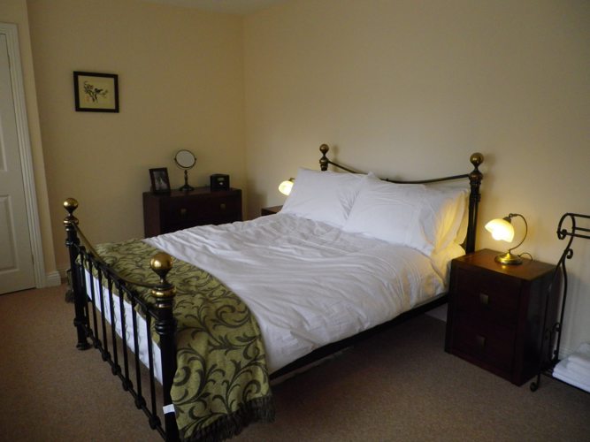 Holiday Cottage master bedroom